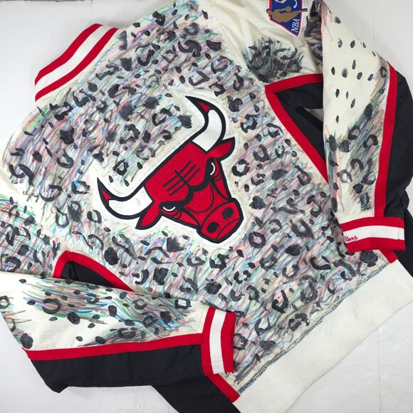 MITCHELL NESS HARDWOOD CLASSICS CHICAGO BULLS 1998-99 WARM-UP JACKET LARGE AS-IS - Picture 2 of 16